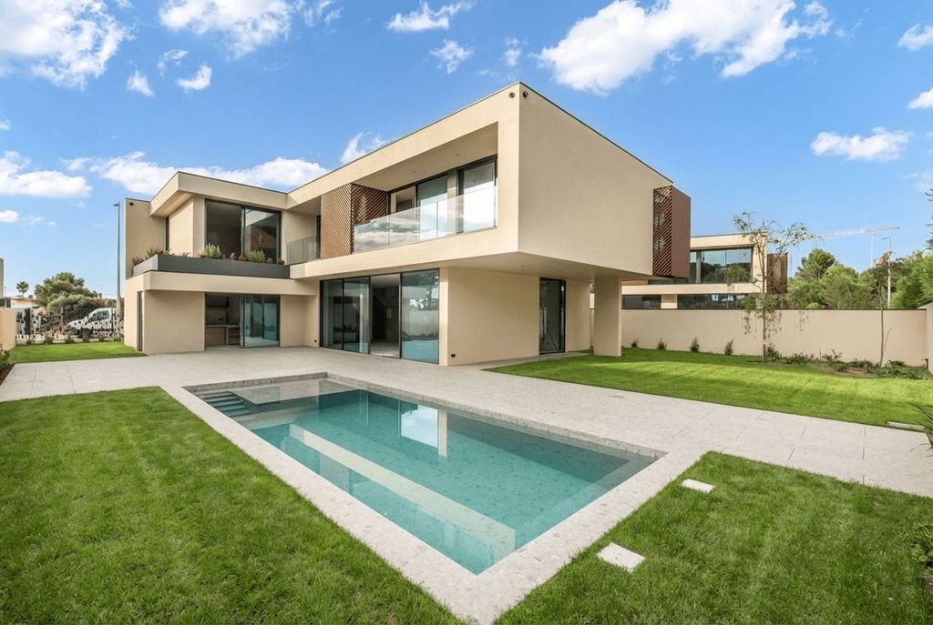 Особняк 518 м2 в продажа Cascais, Distrito de Lisboa
