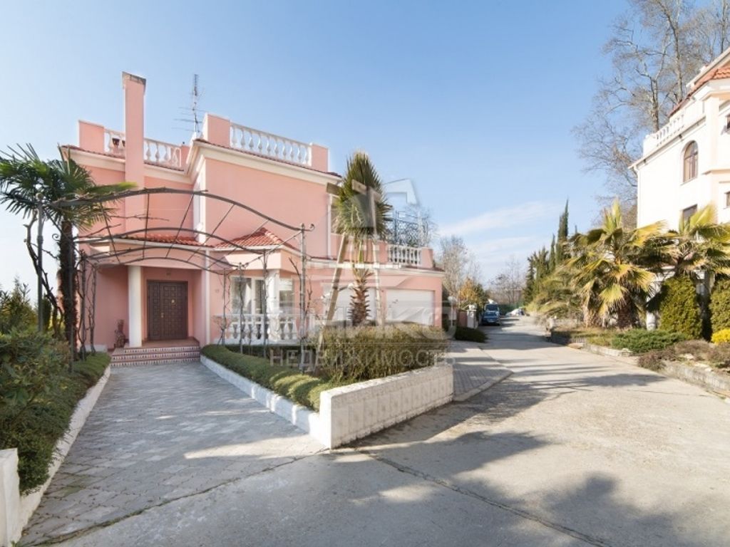 Luxury House for sale in Больничная, Sochi, Krasnodarskiy Kray ...