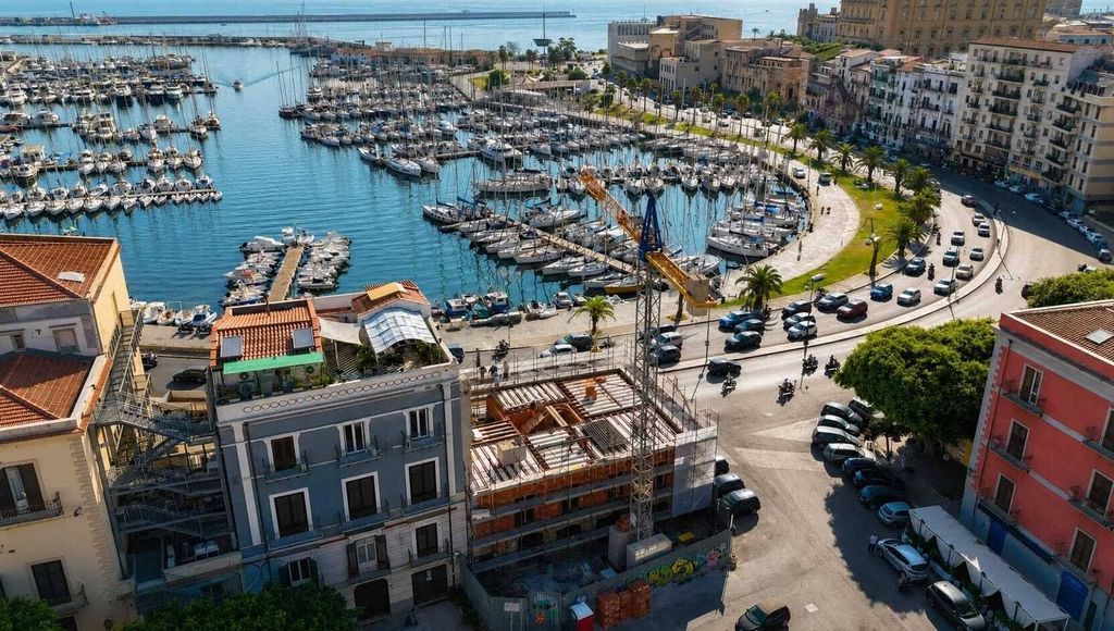 Luxury Flat for sale in Via Cala, 00, Palermo, Sicily