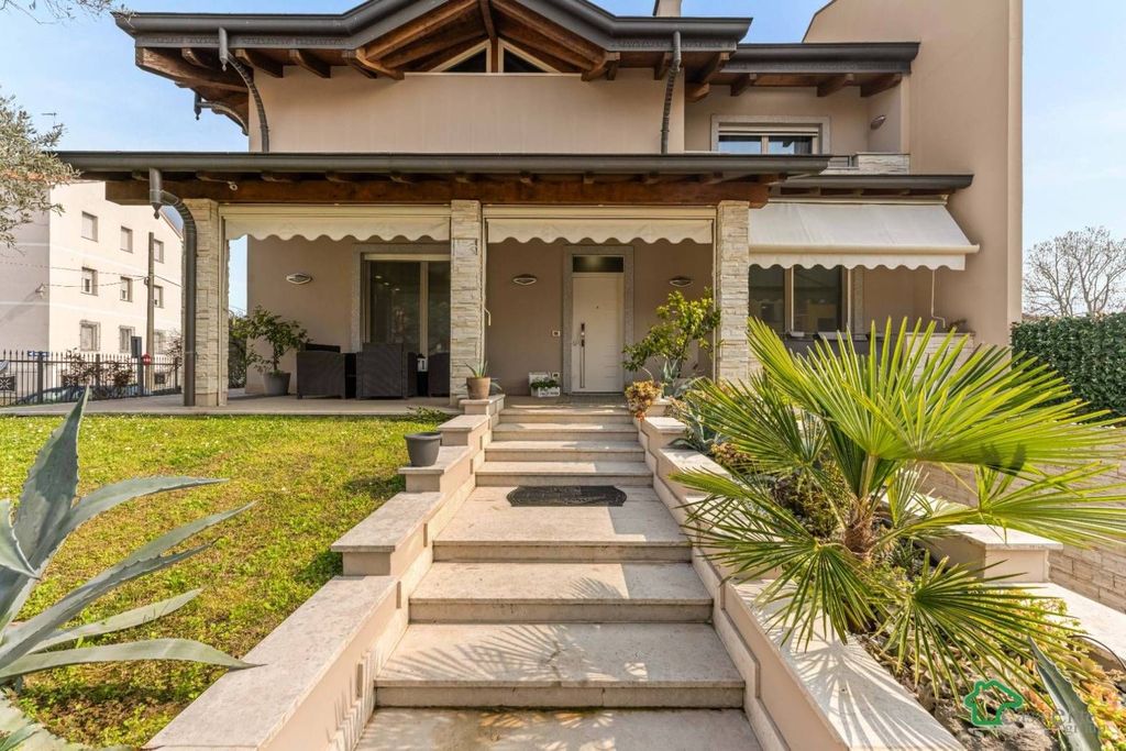 Casa, 263 m²