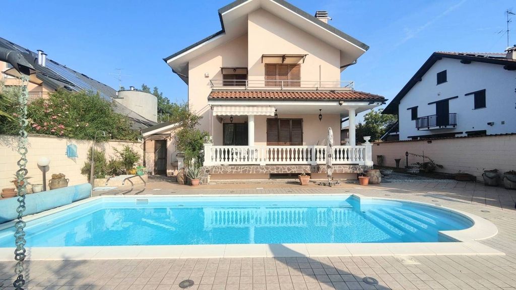 Casă, 226 m²