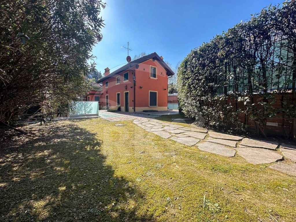 12 bedroom luxury Villa for sale in Via Dotti , 16, Bologna, Emilia-Romagna