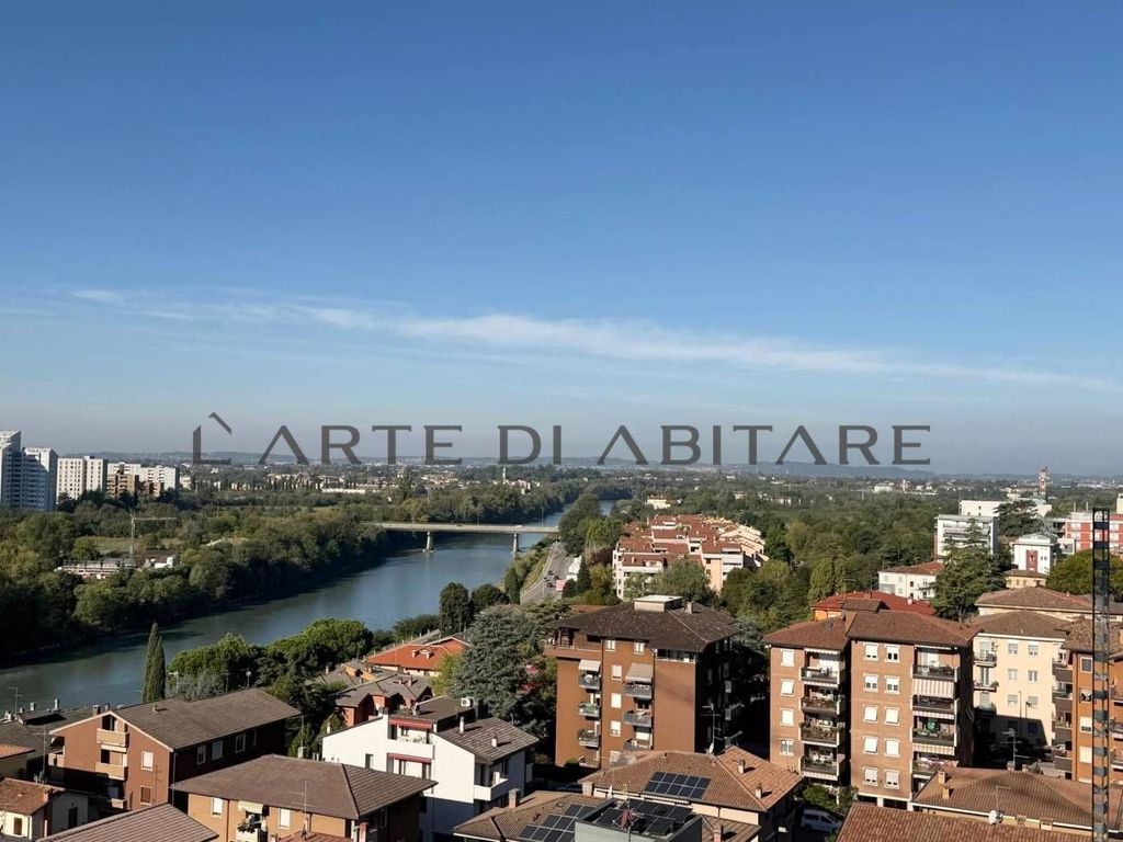 5 room luxury Flat for sale in Piazzale Aristide Stefani, 1, Verona, Veneto