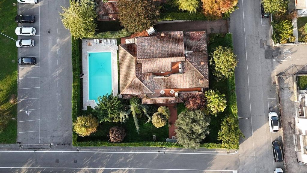 Casa, 399 m²