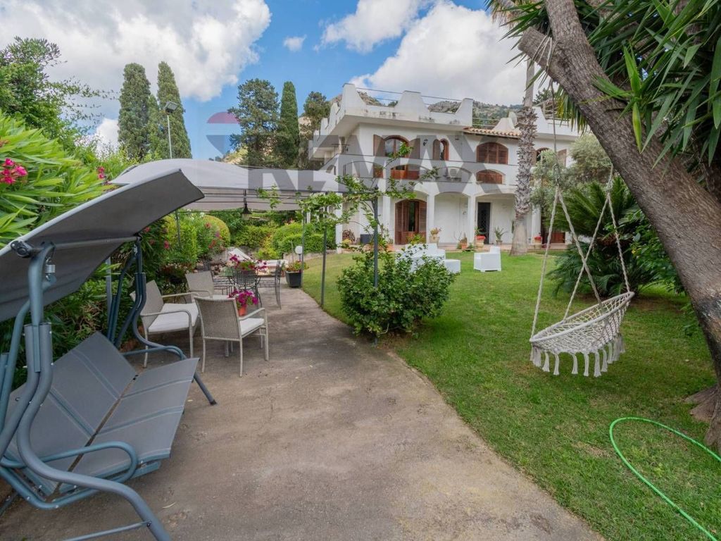 Luxury Villa for sale in VIA PERSEFONE, 2, Palermo, Sicily