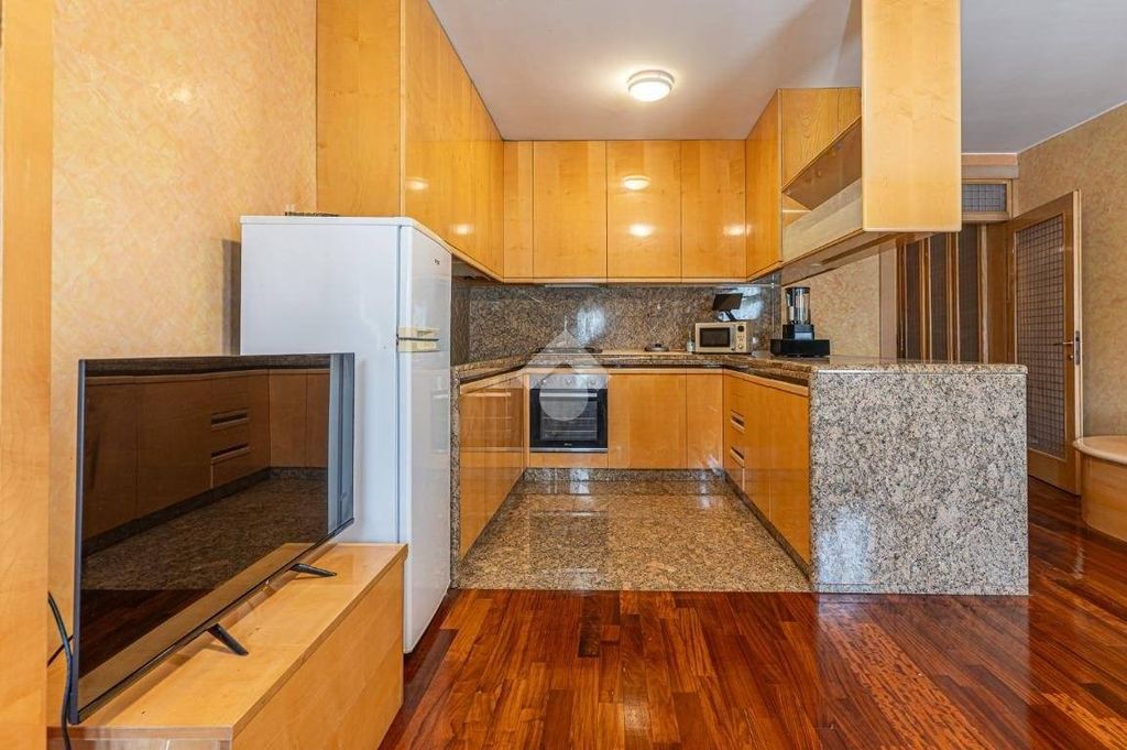 Luxury Flat for sale in Vicolo ghiaia, 3, Verona, Veneto