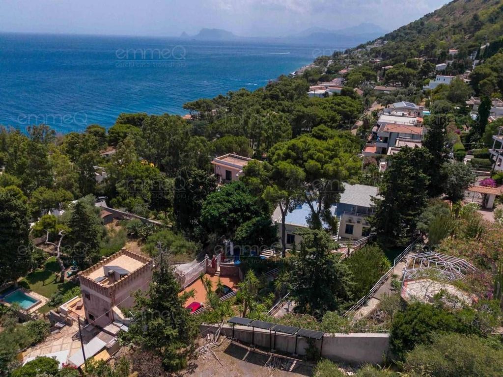 Luxury Villa for sale in Via delle Caravelle, 4, Palermo, Sicily