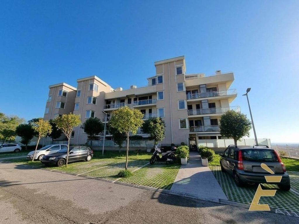 Appartement 4 pièces, 121 m²