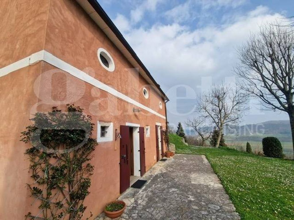 Villa / Chalet de 100 m2 en Via Belvedere, 5, Cison di Valmarino