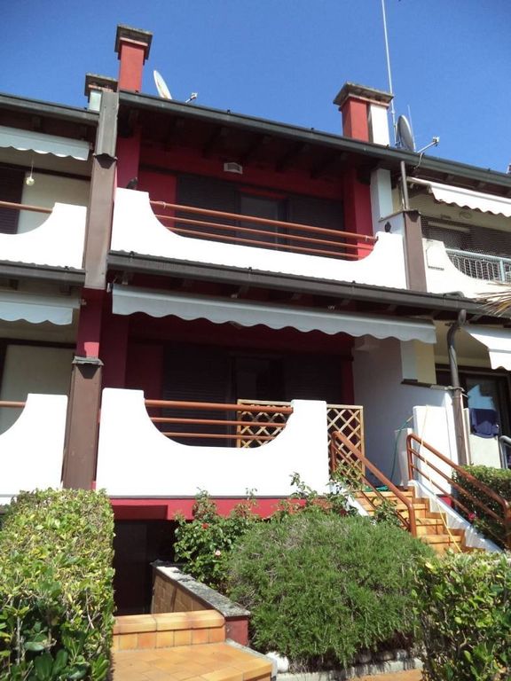 Luxury Villa for sale in Viale Aprilia Marittima, Latisana, Udine, Friuli Venezia Giulia