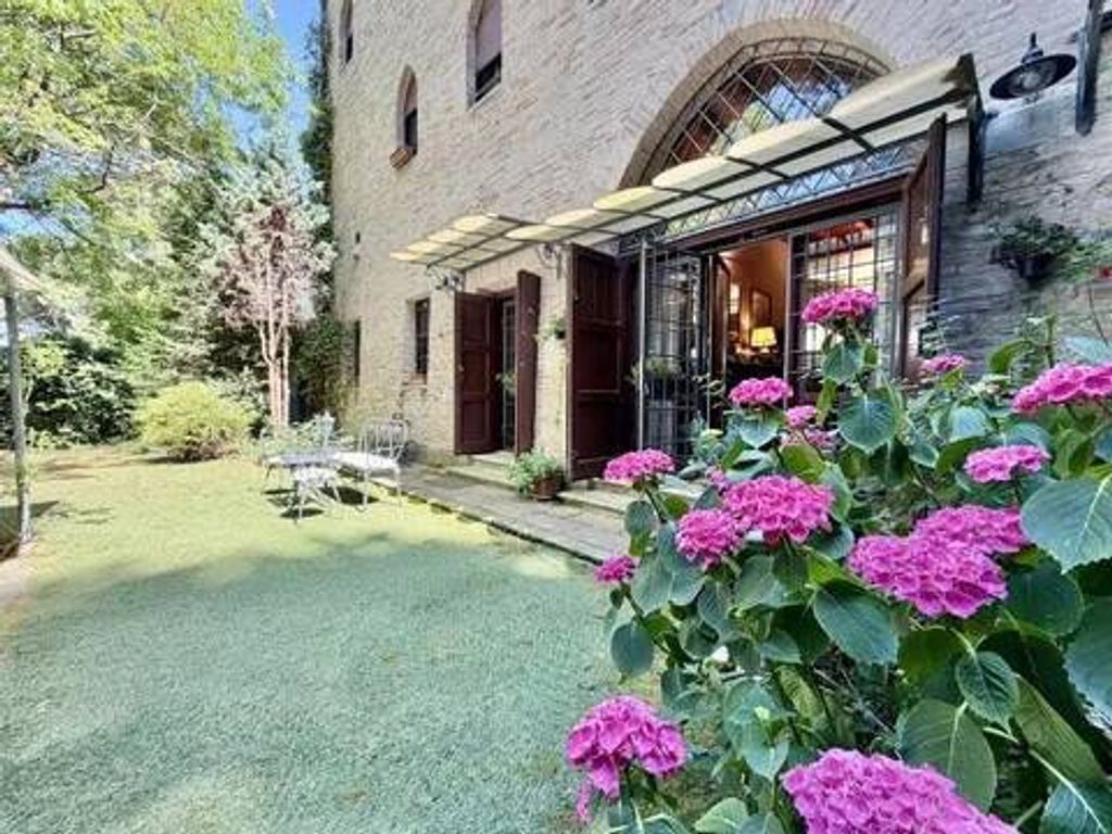 5 room luxury Flat for sale in Via Santa Liberata, Bologna, Emilia-Romagna