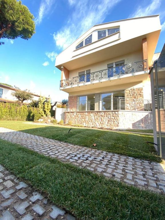 5 bedroom luxury Villa for sale in Via Senofane, 110c, Rome, Latium