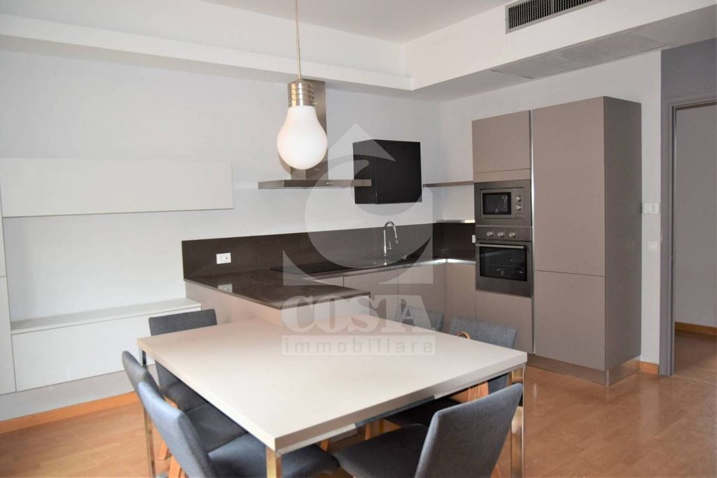 4 room luxury Apartment for sale in Via San Vitale, Bologna, Emilia-Romagna