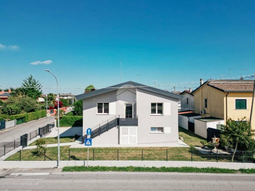 Kuća, 160 m²