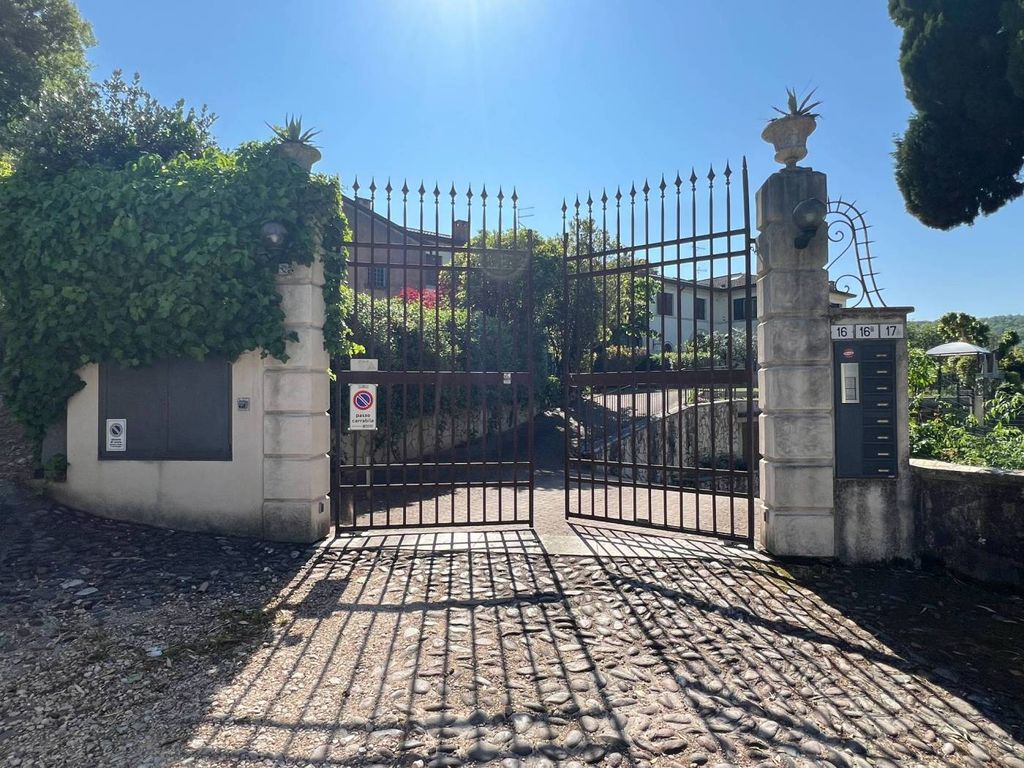 Luxury Villa for sale in Contrada Campagnola, 17a, Verona, Veneto