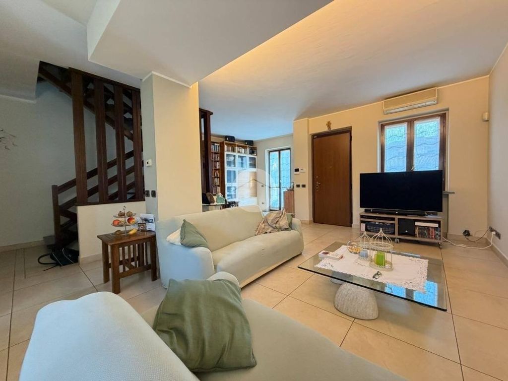 Casa – Pessano Con Bornago - Vista 2