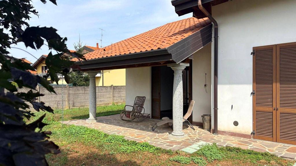 Casa – Misinto - Vista 2