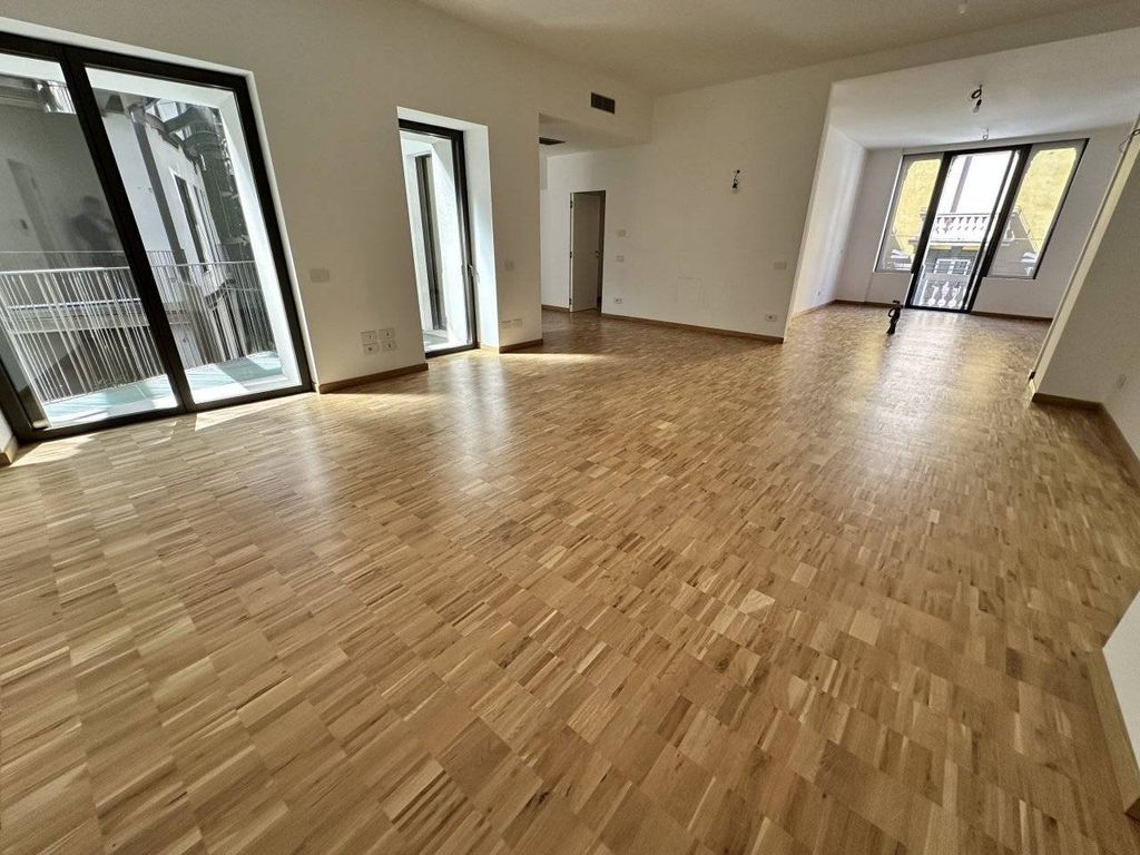 Luxury Flat for sale in Corso Campi, 17, Cremona, Lombardy - Vista 2