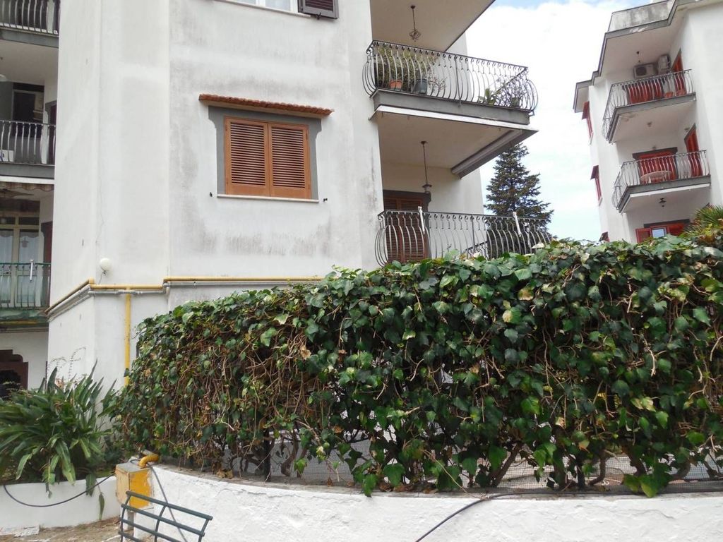 Luxury Flat for sale in Via degli Aranci, 52, Sorrento, Campania - Vista 2