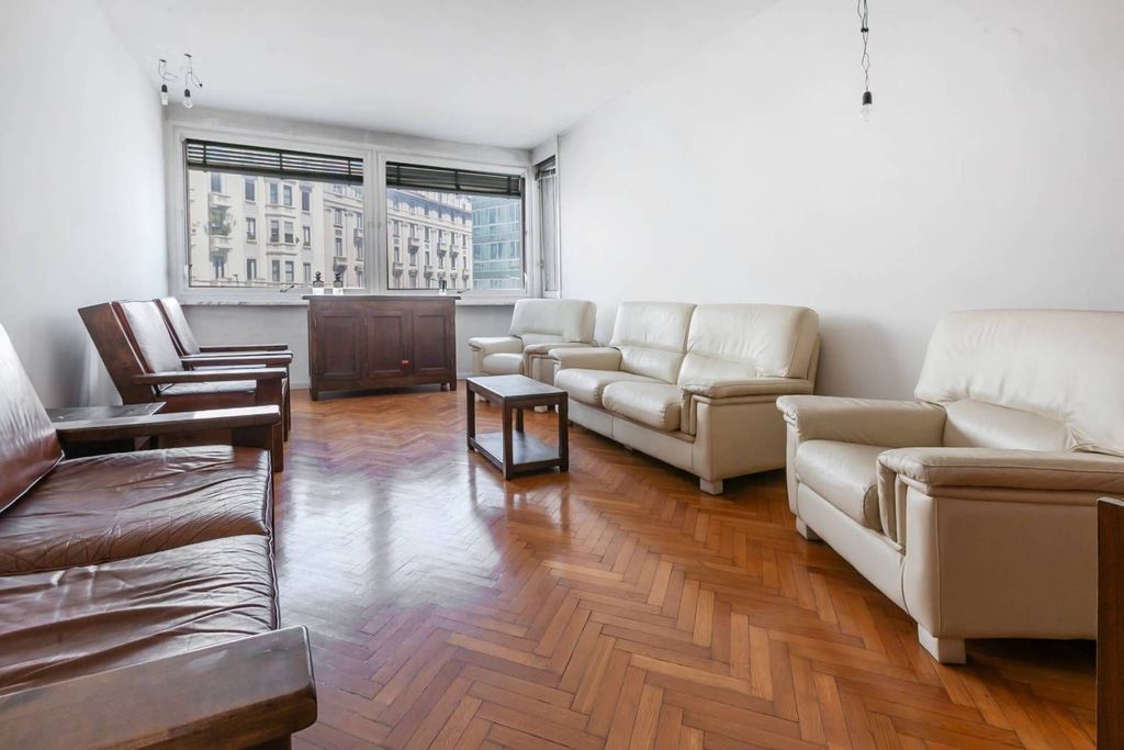3 bedroom luxury Flat for sale in Viale Andrea Doria, 8, Milan, Lombardy - Vista 2