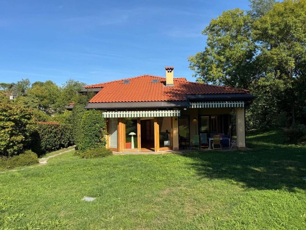Casa – Casciago - Vista 2