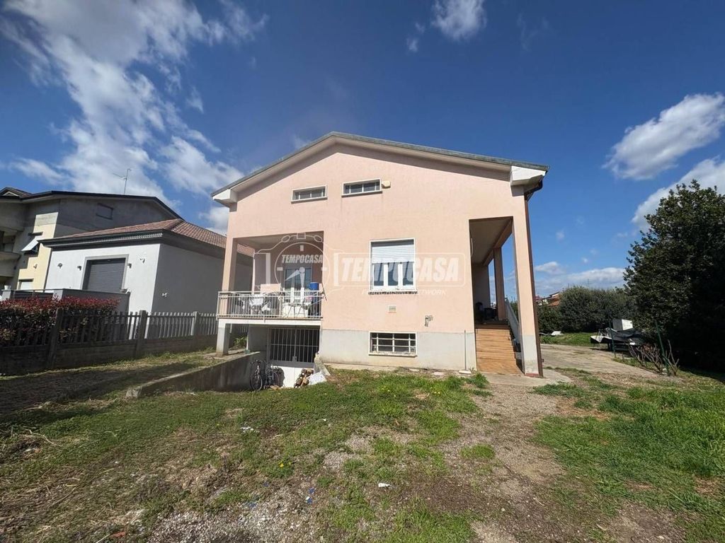 Casa – Cogliate - Vista 2