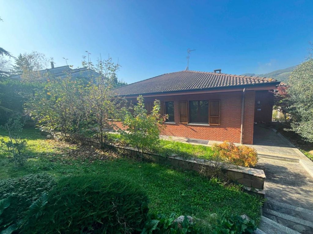 4 room luxury Villa for sale in Rivergaro, Emilia-Romagna - Vista 2