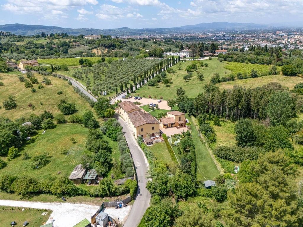 Luxury House for sale in Via di Santa Maria a Marignolle, Florence, Tuscany - View 2
