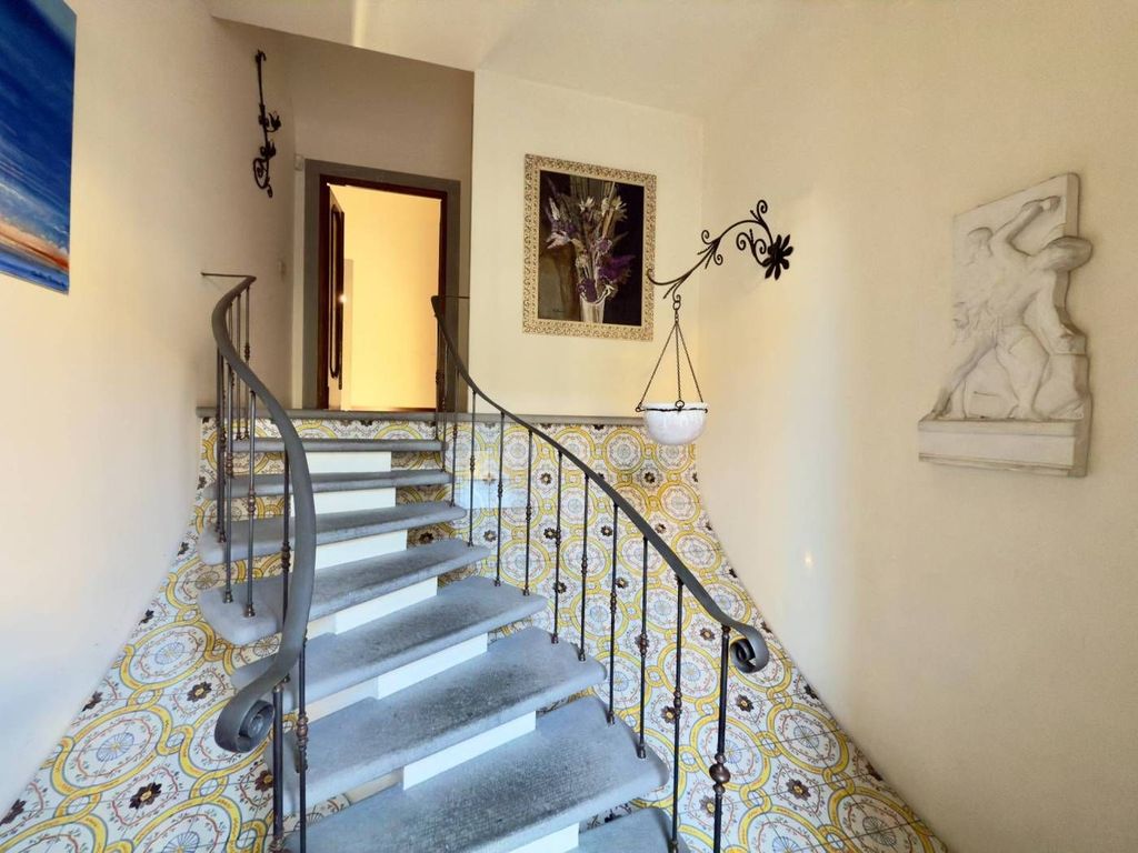 House in Prato - View 2