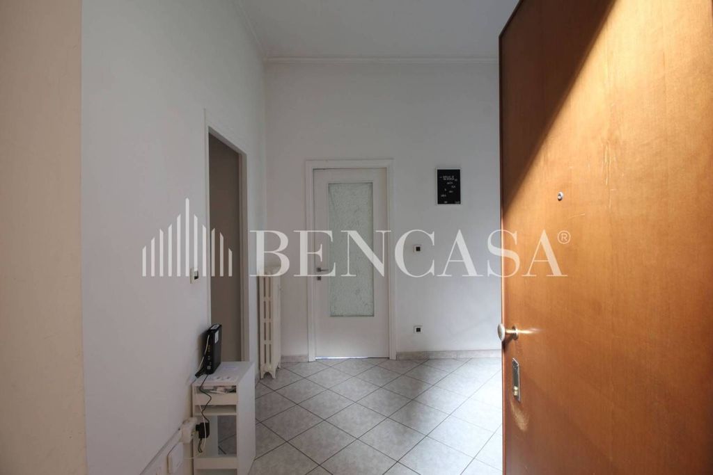 Luxury Apartment for sale in Via Francesco Sforza, 43, Milan, Lombardy - Vista 2