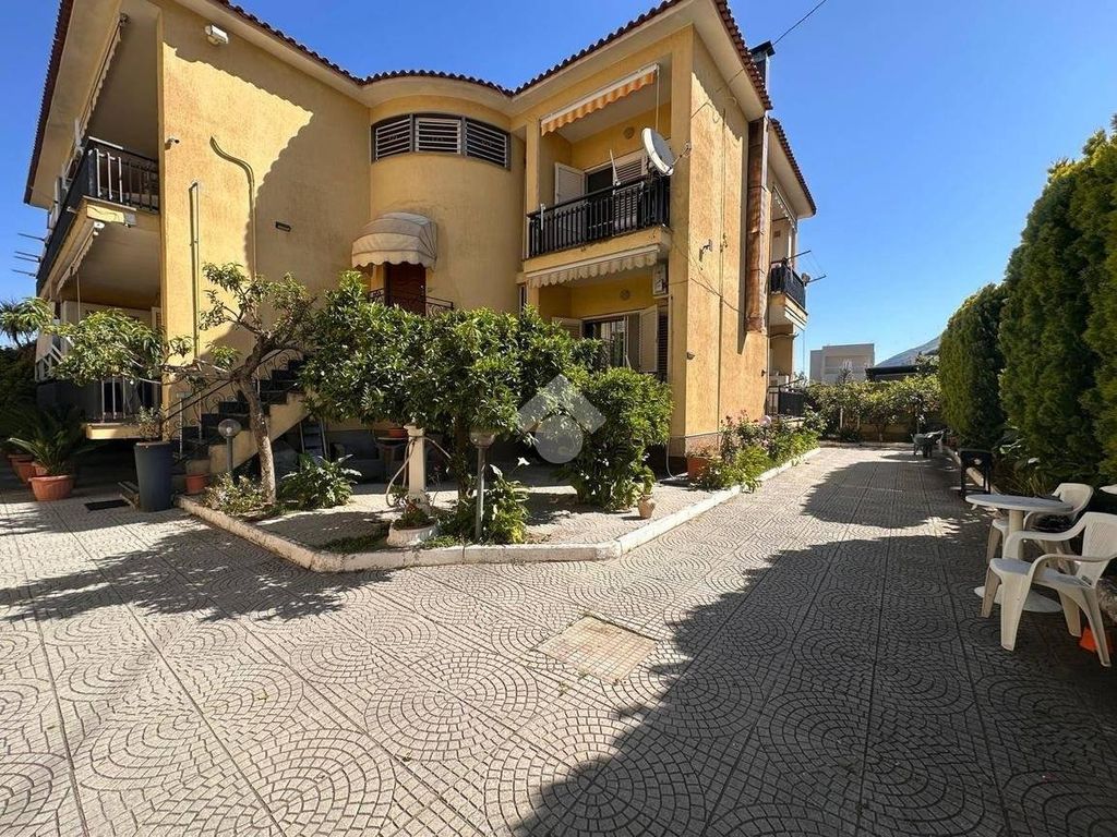 House in Sant'Antonio Abate - View 2