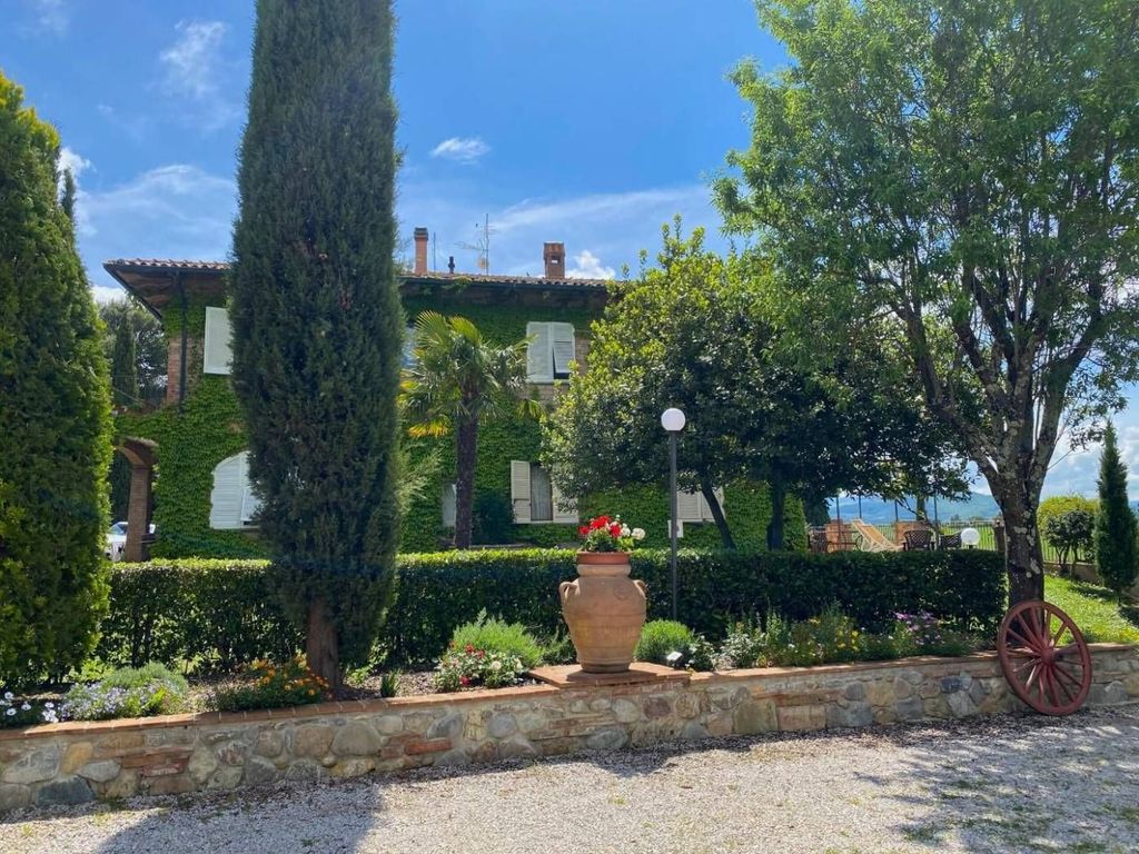 Luxury Villa for sale in Pomarance, Tuscany - Vista 2