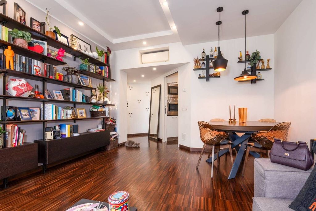 1 bedroom luxury Apartment for sale in Via Michelangelo Buonarroti, 3, Milan, Lombardy - View 2
