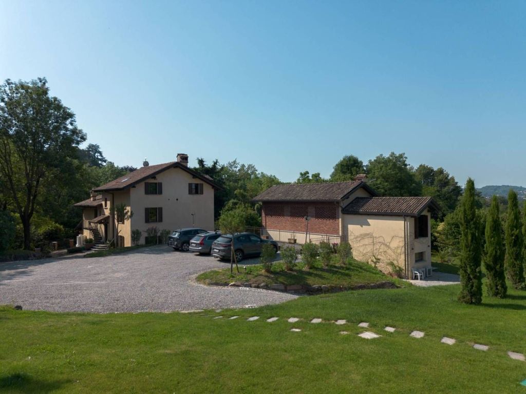 Casa – Varese - Vista 2