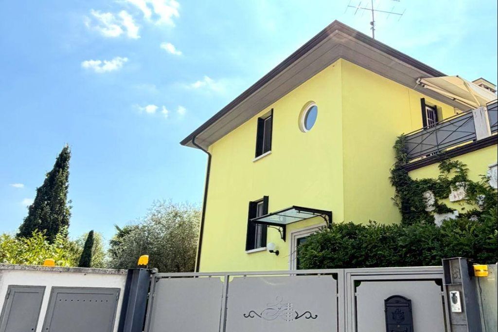 Casa – Botticino - Vista 2