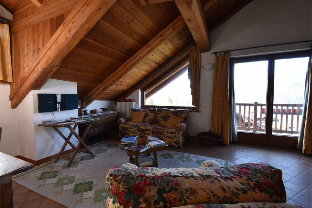 3 room luxury Flat for sale in Frazione Champlas Seguin, 13, Cesana Torinese, Piedmont - Vista 2