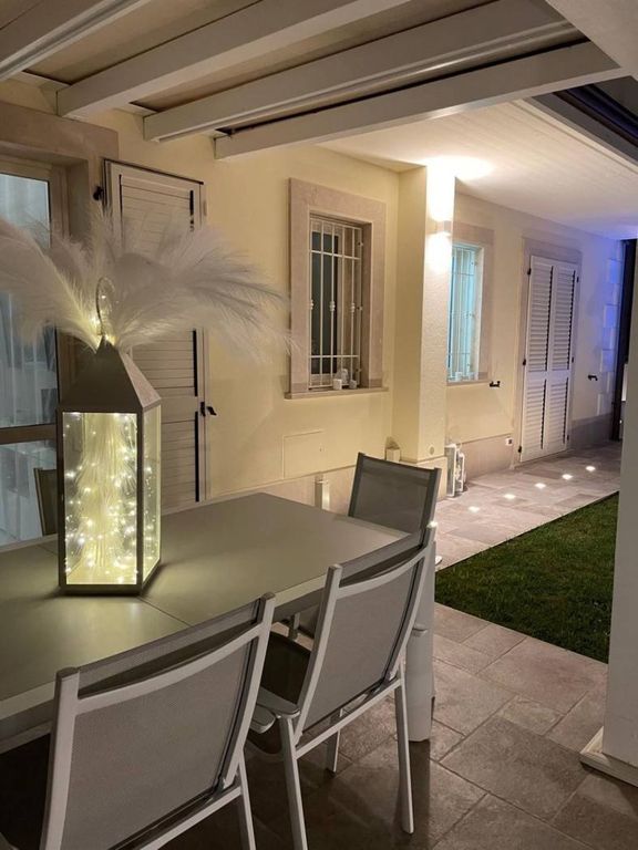 Luxury Flat for sale in Via dei Cipressi, 39, Montignoso, Provincia di Massa-Carrara, Tuscany - Vista 2