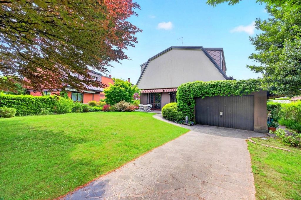 House in Arese - Vista 2