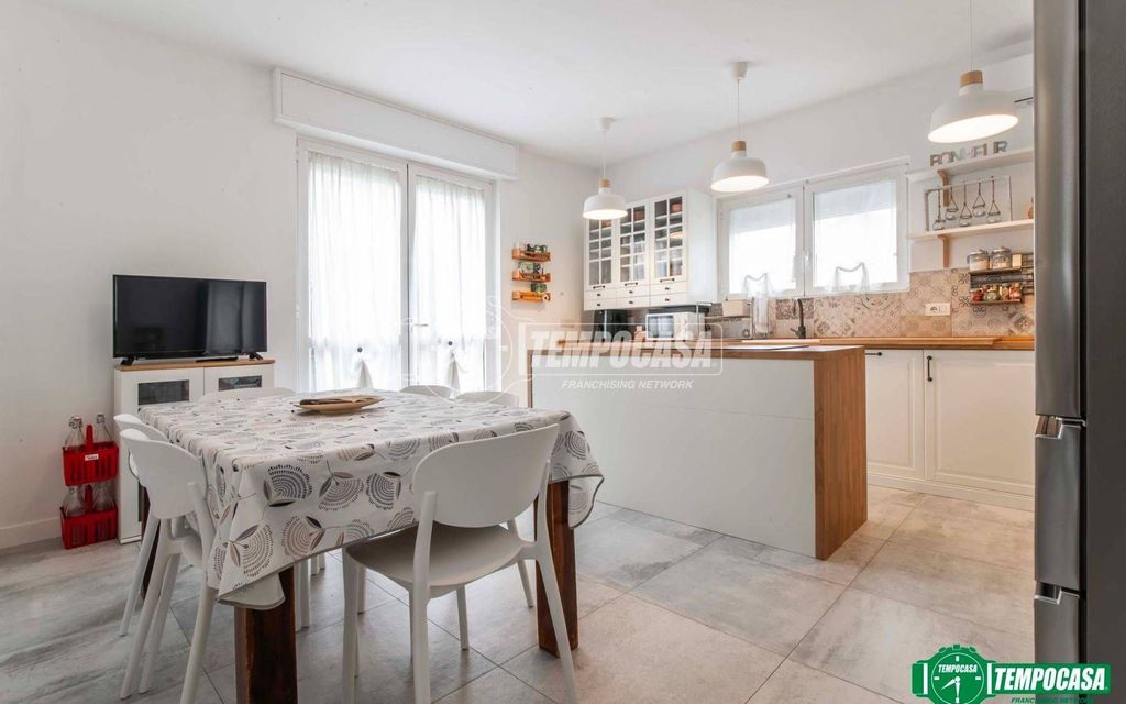 Casa – Garbagnate Milanese - Vista 2