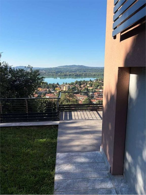 Casa – Gavirate - Vista 2