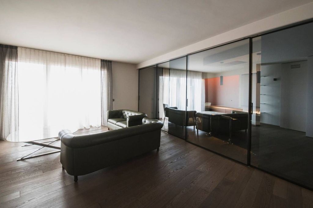 Luxury Apartment for sale in Corso Sempione, 215, Legnano, Milan, Lombardy - Vista 2