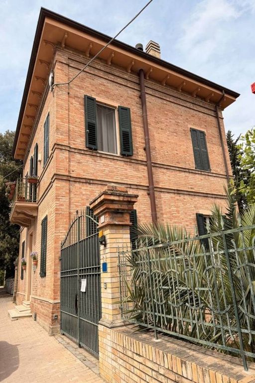 Luxury Villa for sale in Via Andrea Costa, 474, Porto San Giorgio, Province of Fermo, The Marches - Vista 2