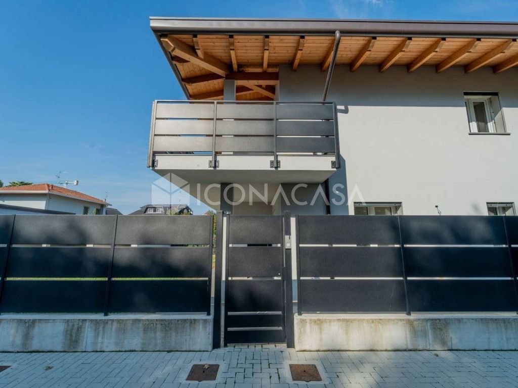 Casa – Magnago - Vista 2