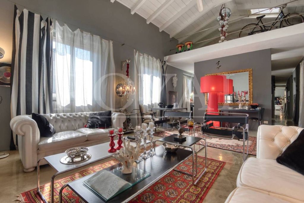 4 room luxury Apartment for sale in Via Achille Maiocchi, Milan, Lombardy - Vista 2