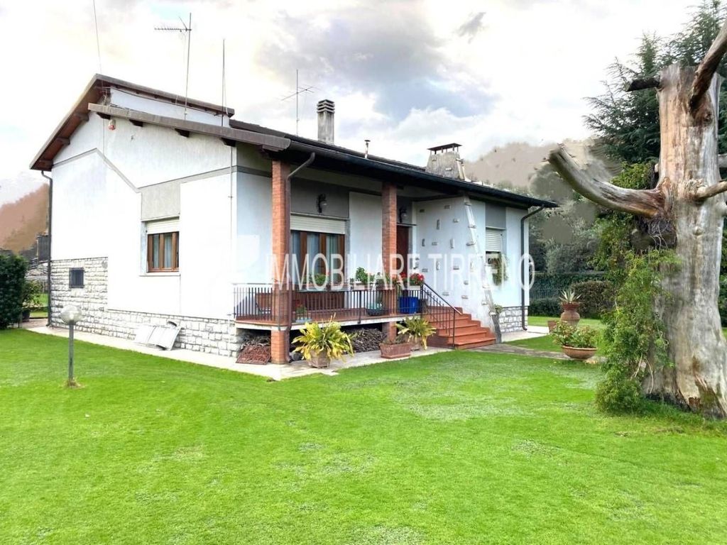 House in Massa, Rinchiostra, Marina di Massa - View 2