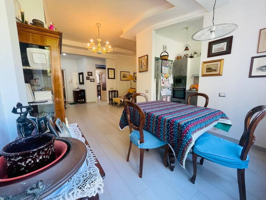 4 room luxury Flat for sale in Via Alessandro Manzoni, Naples, Campania - Vista 2