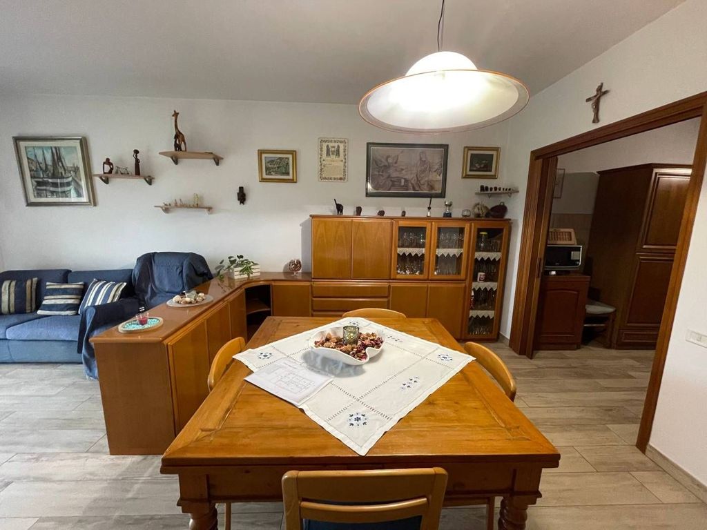 Appartamento – Campi Bisenzio - Vista 2