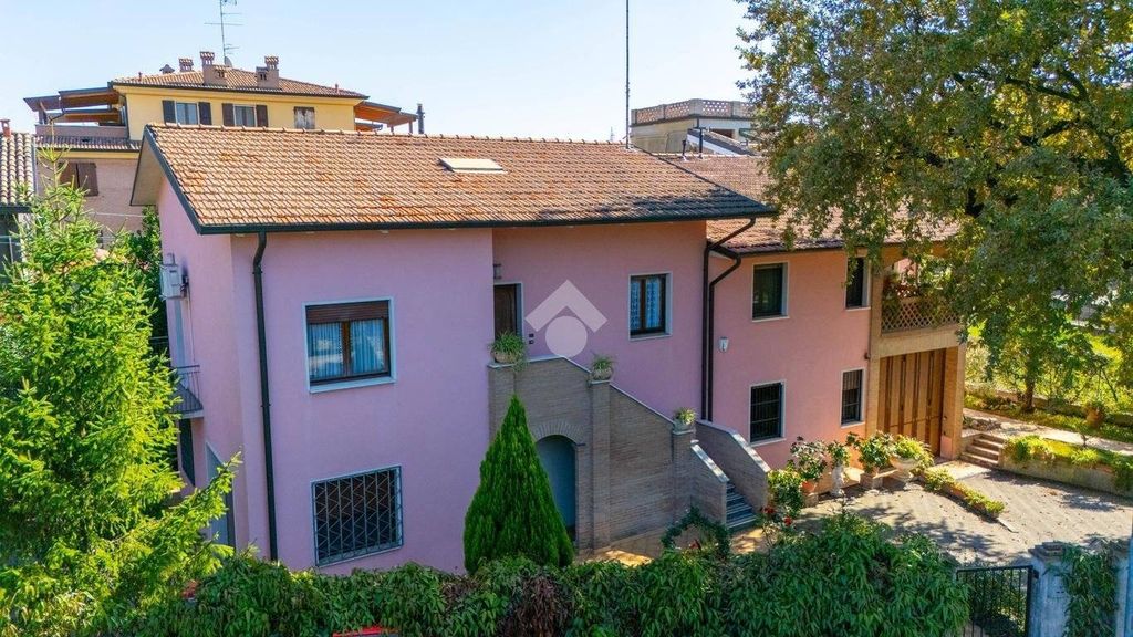 5 bedroom luxury Villa for sale in Via per Salvaterra, Rubiera, Provincia di Reggio Emilia, Emilia-Romagna - View 2