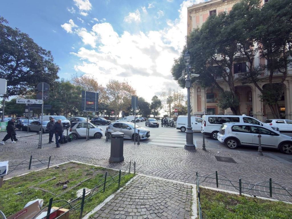 7 bedroom luxury Flat for sale in Salerno, Italy - Vista 3