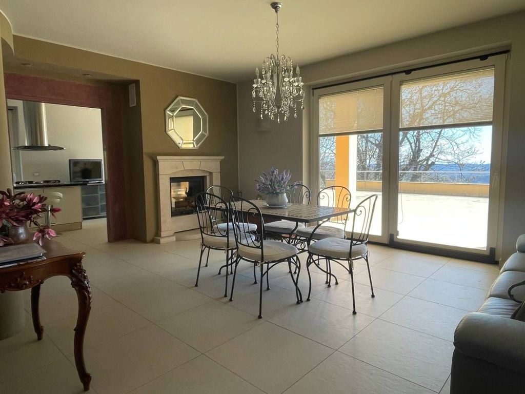 House in Nebbiuno - View 3